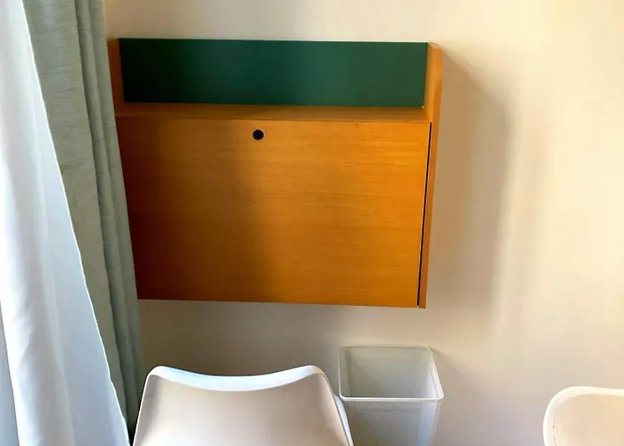Big Flat - Le Cala - Center - 4 Bedrooms, Sleeps 13, Near Beach, Train Station, Parking, Wifi, Air Conditioning I Group I Business I Family Apartment *