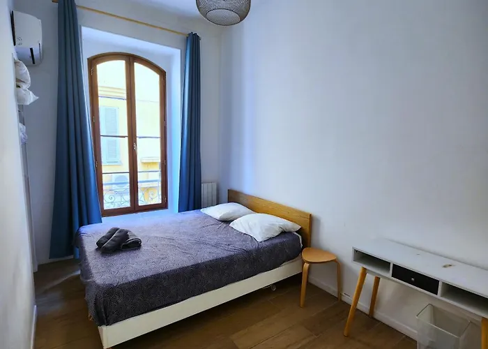 Big Flat - Le Cala - Center - 4 Bedrooms, Sleeps 13, Near Beach, Train Station, Parking, Wifi, Air Conditioning I Group I Business I Family Apartment *
